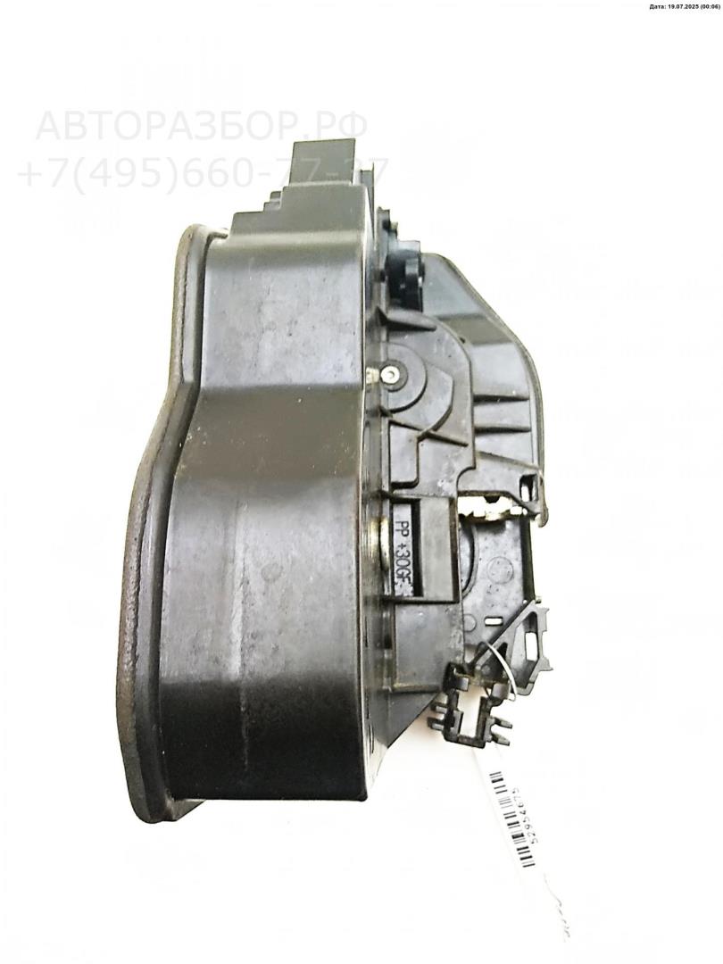 Замок двери передней левой