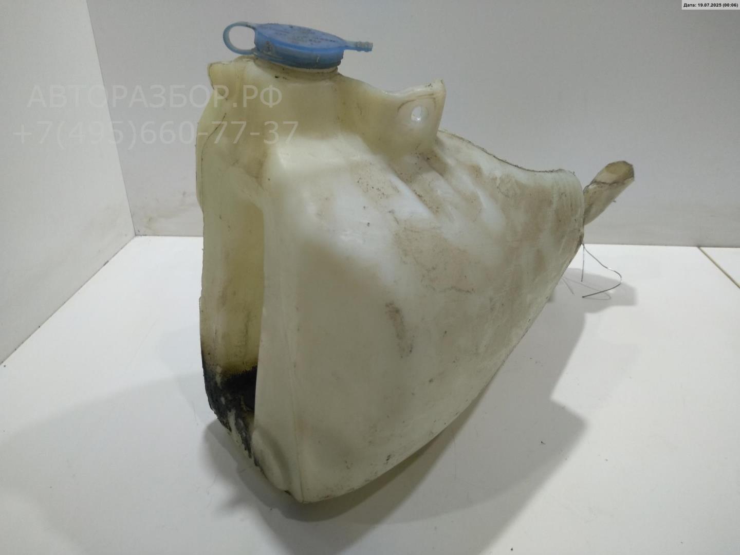 Бачок омывателя лобового стекла