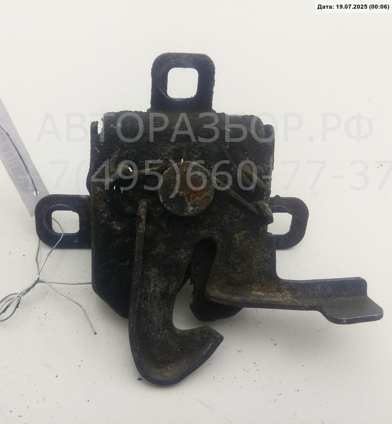 Замок капота