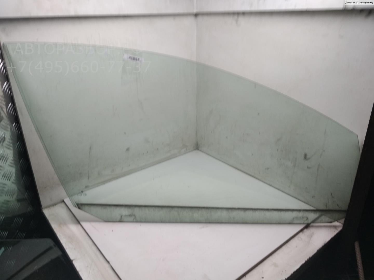 Стекло двери передней правой