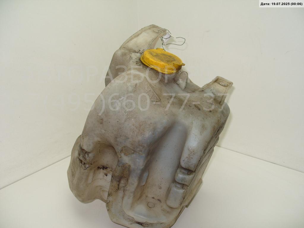 Бачок омывателя лобового стекла