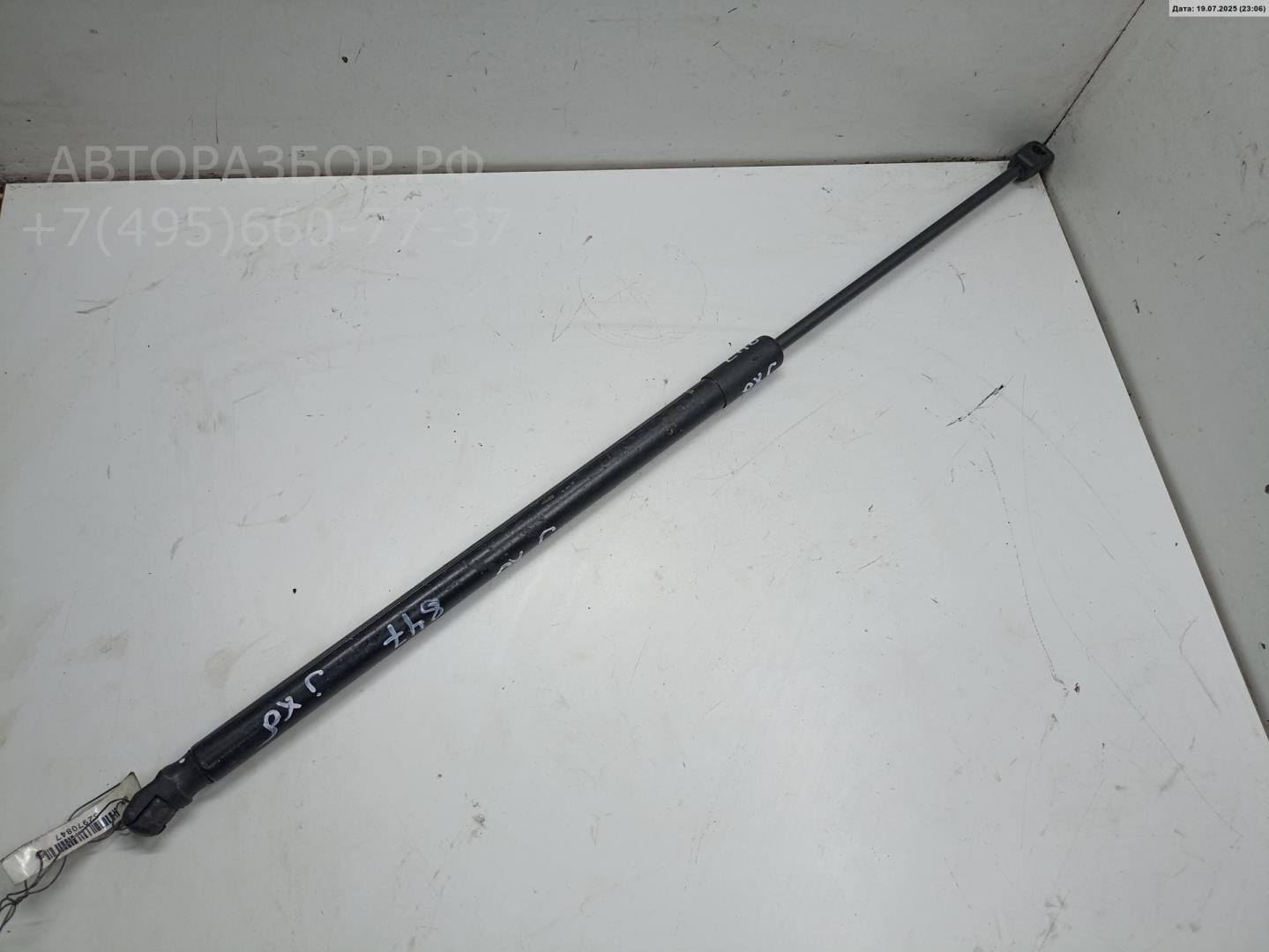 Амортизатор крышки багажника