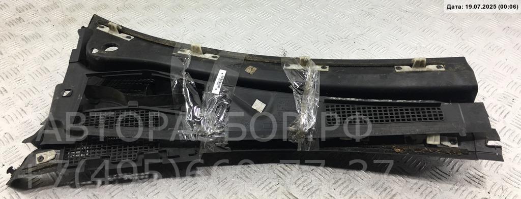 Решетка стеклоочистителей (Жабо)