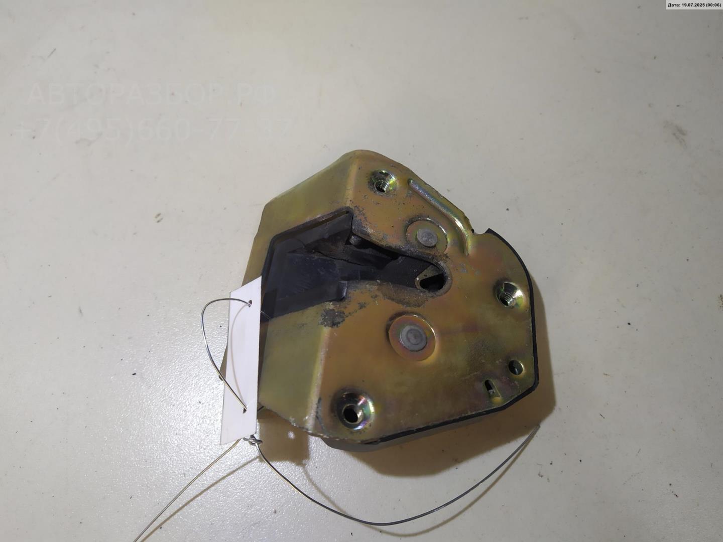 Замок двери задней левой