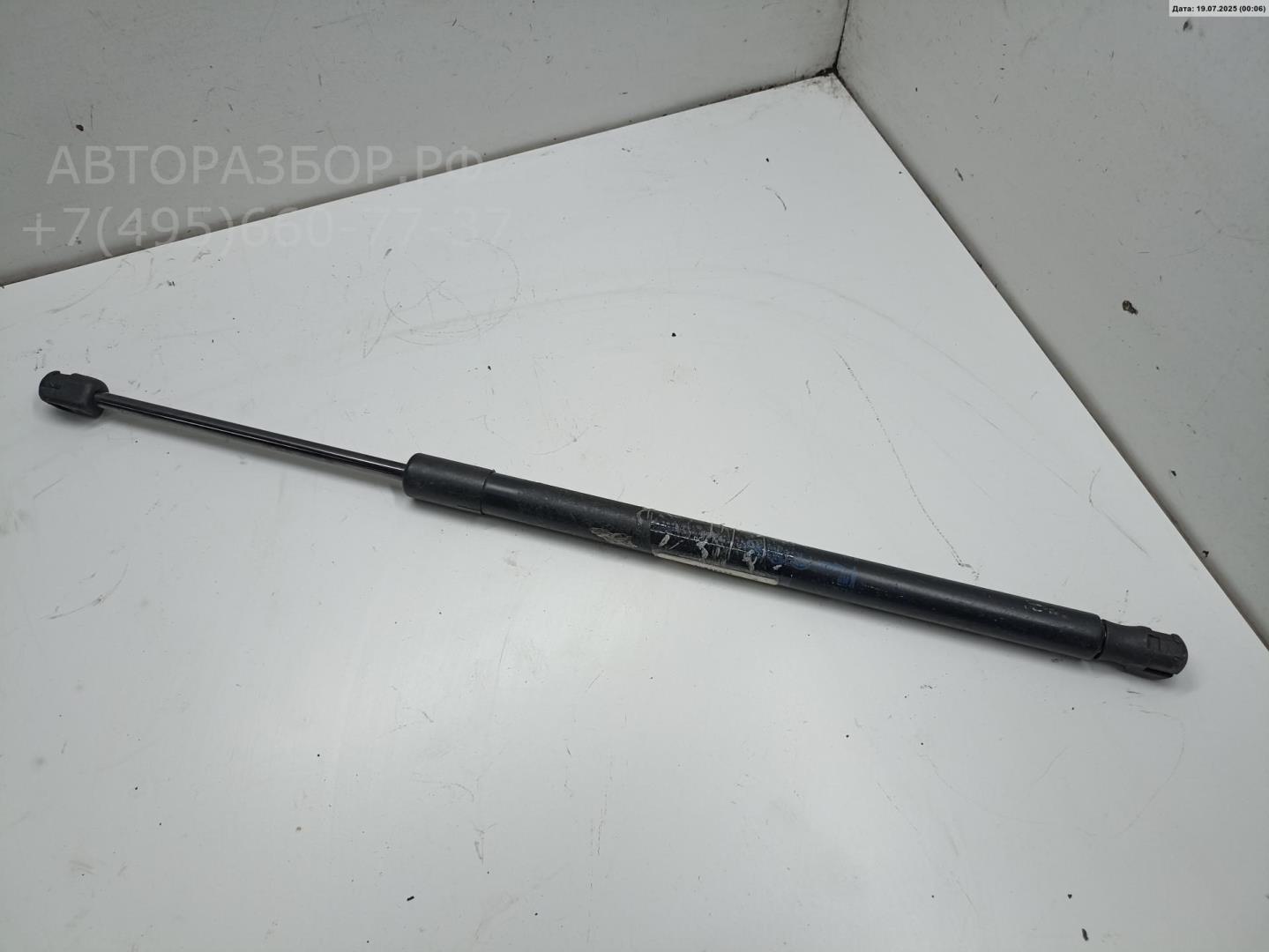 Амортизатор крышки багажника