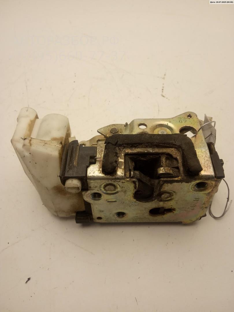 Замок двери задней правой