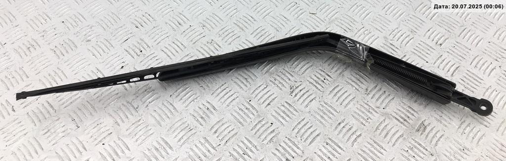 Поводок стеклоочистителя заднего