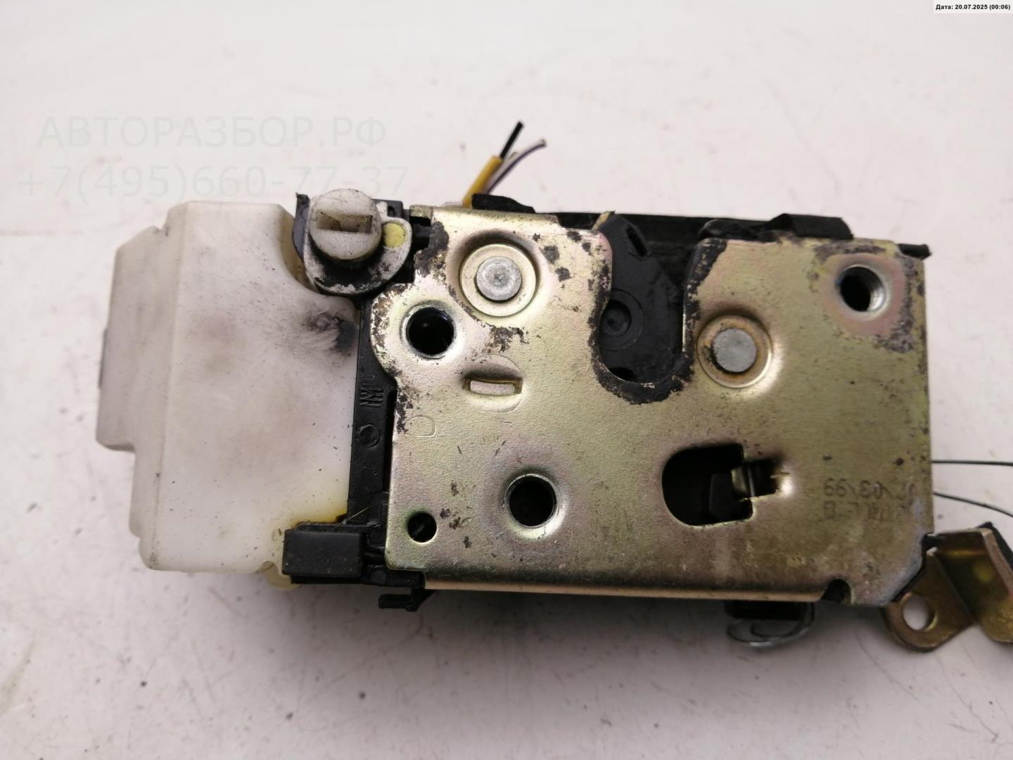 Замок двери задней правой