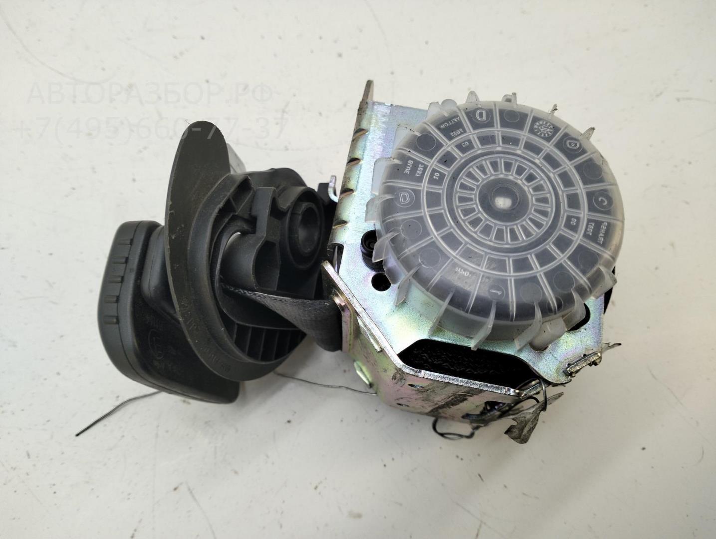 Ремень безопасности