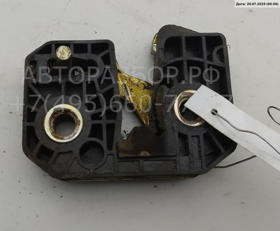 Замок двери передней правой