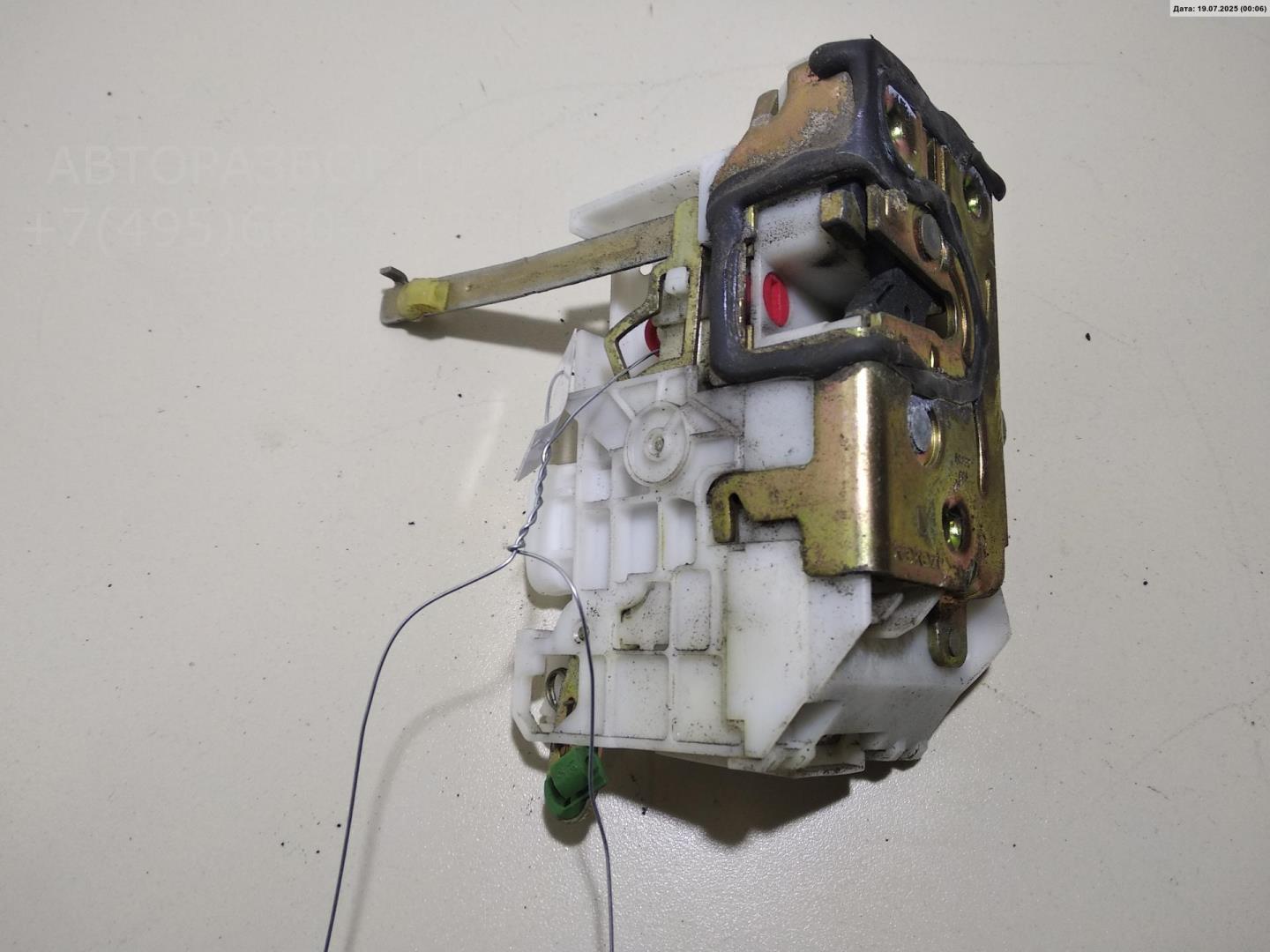 Замок двери задней правой