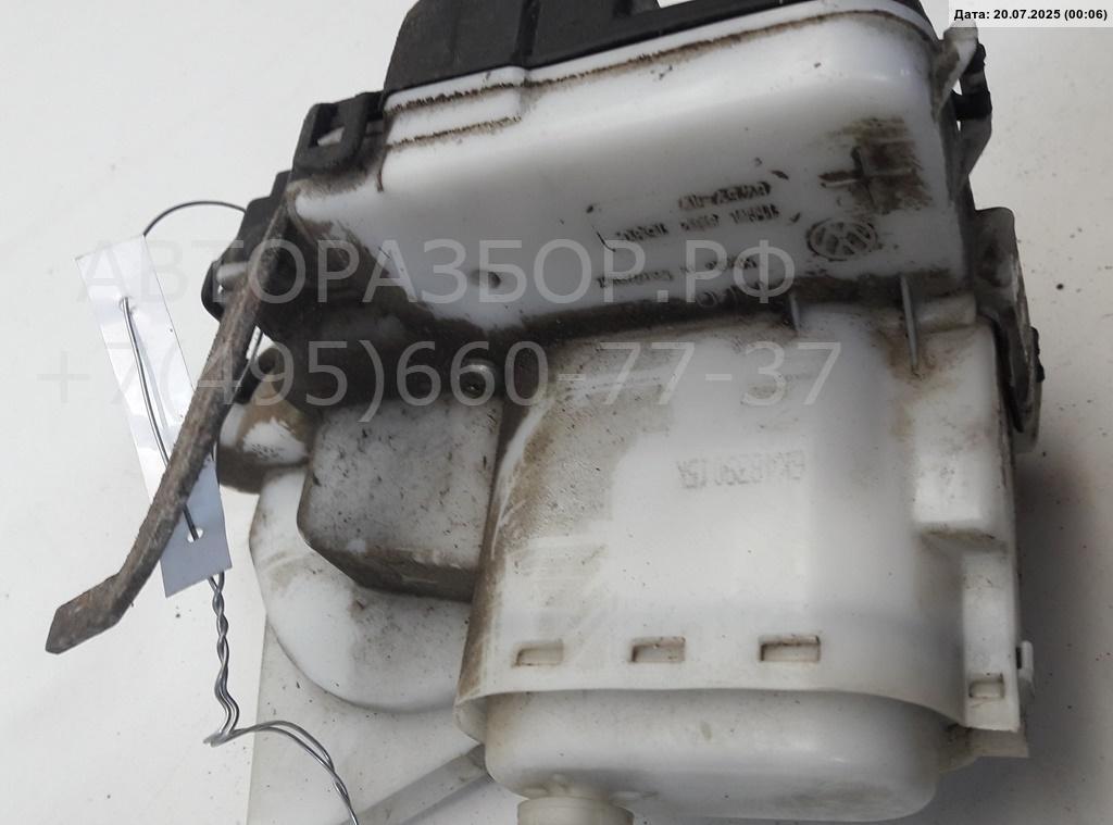 Замок двери задней левой