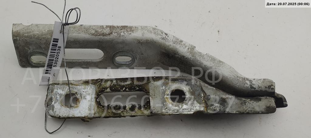 Петля капота правая