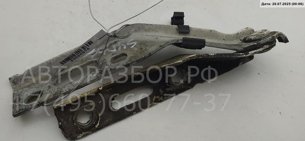 Петля капота левая