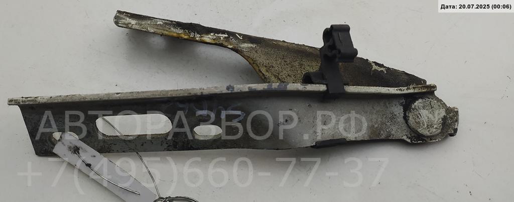 Петля капота левая