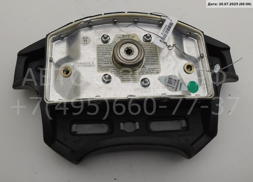 Подушка безопасности в рулевое колесо