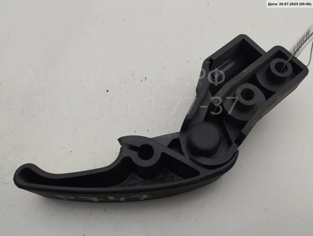 Ручка открывания капота