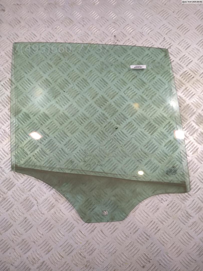 Стекло двери задней правой