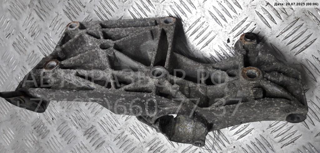 Кронштейн генератора