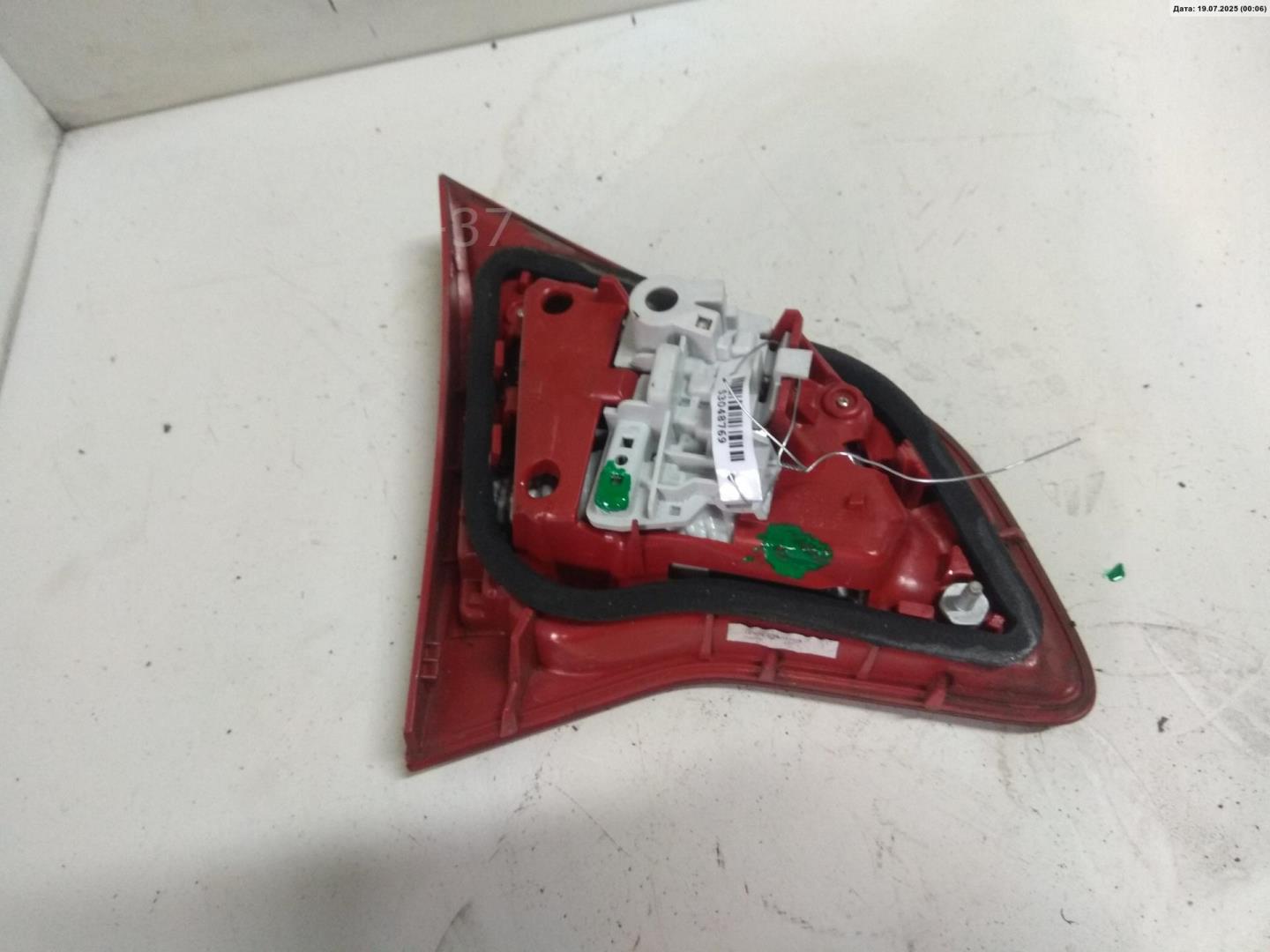 Фонарь задний внутренний правый