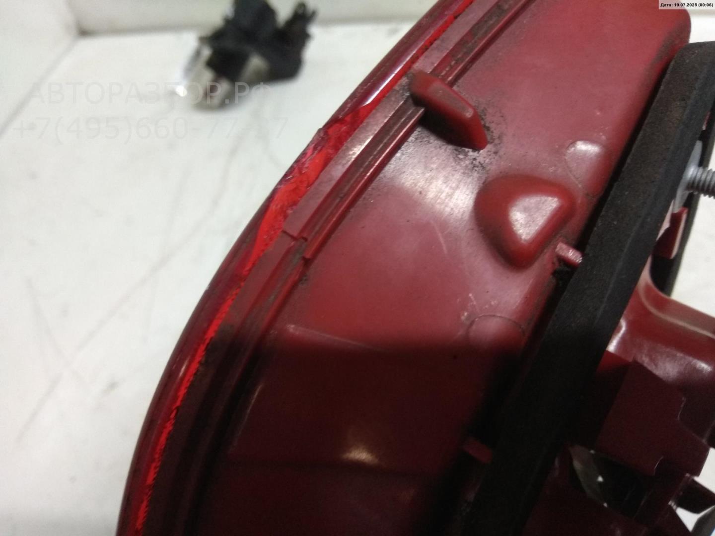 Фонарь задний внутренний правый