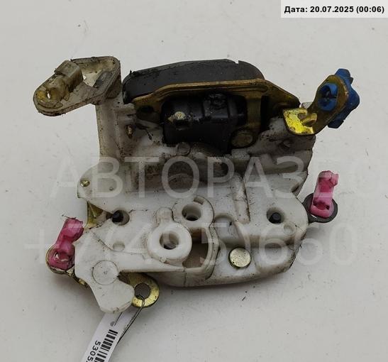 Замок двери передней правой