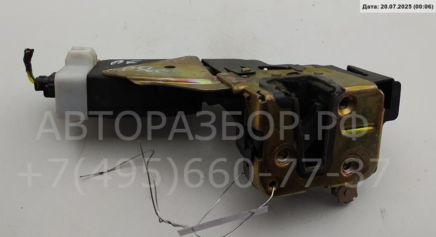 Замок двери передней правой