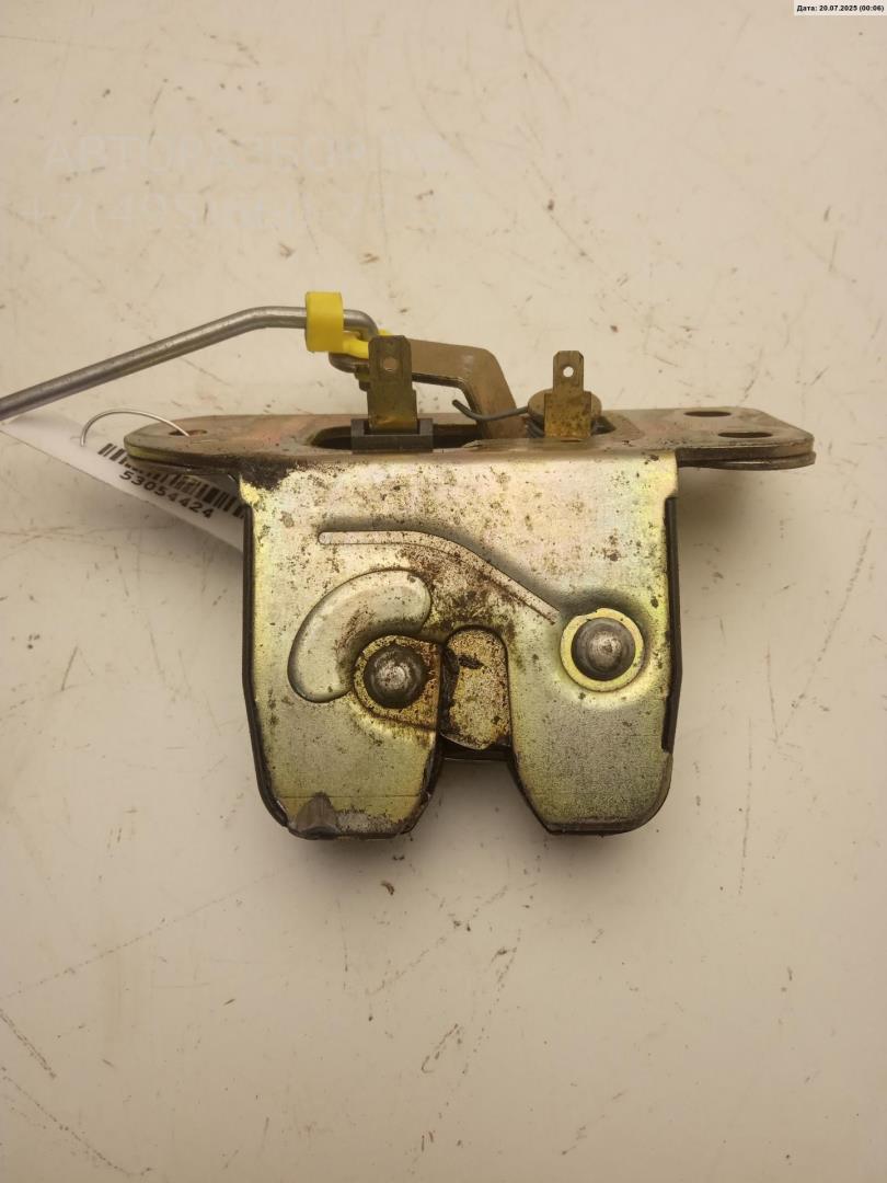 Замок багажника