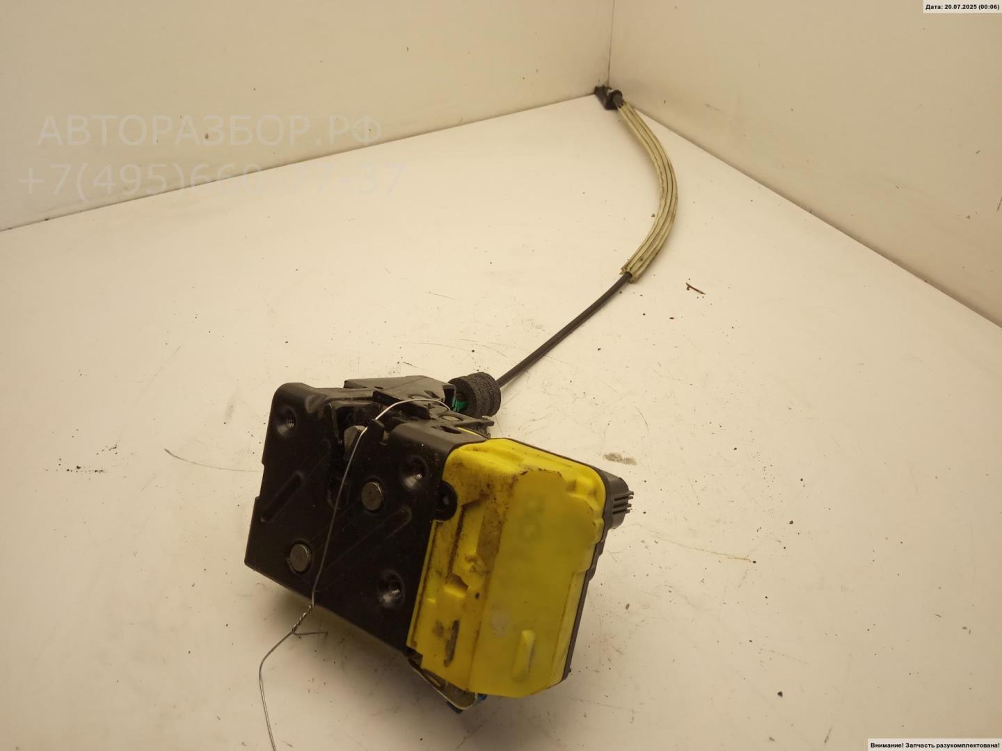 Замок двери передней правой