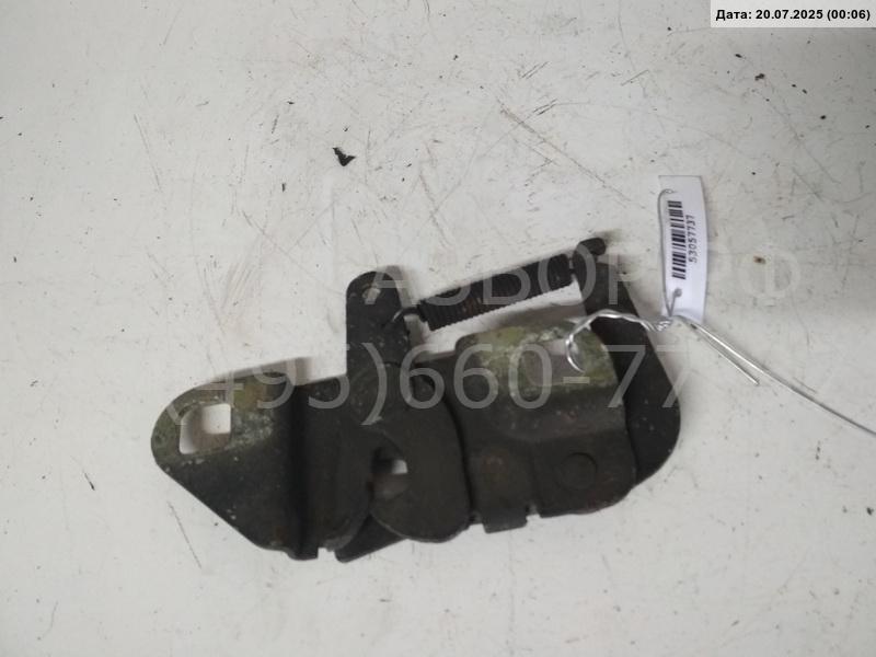 Замок капота