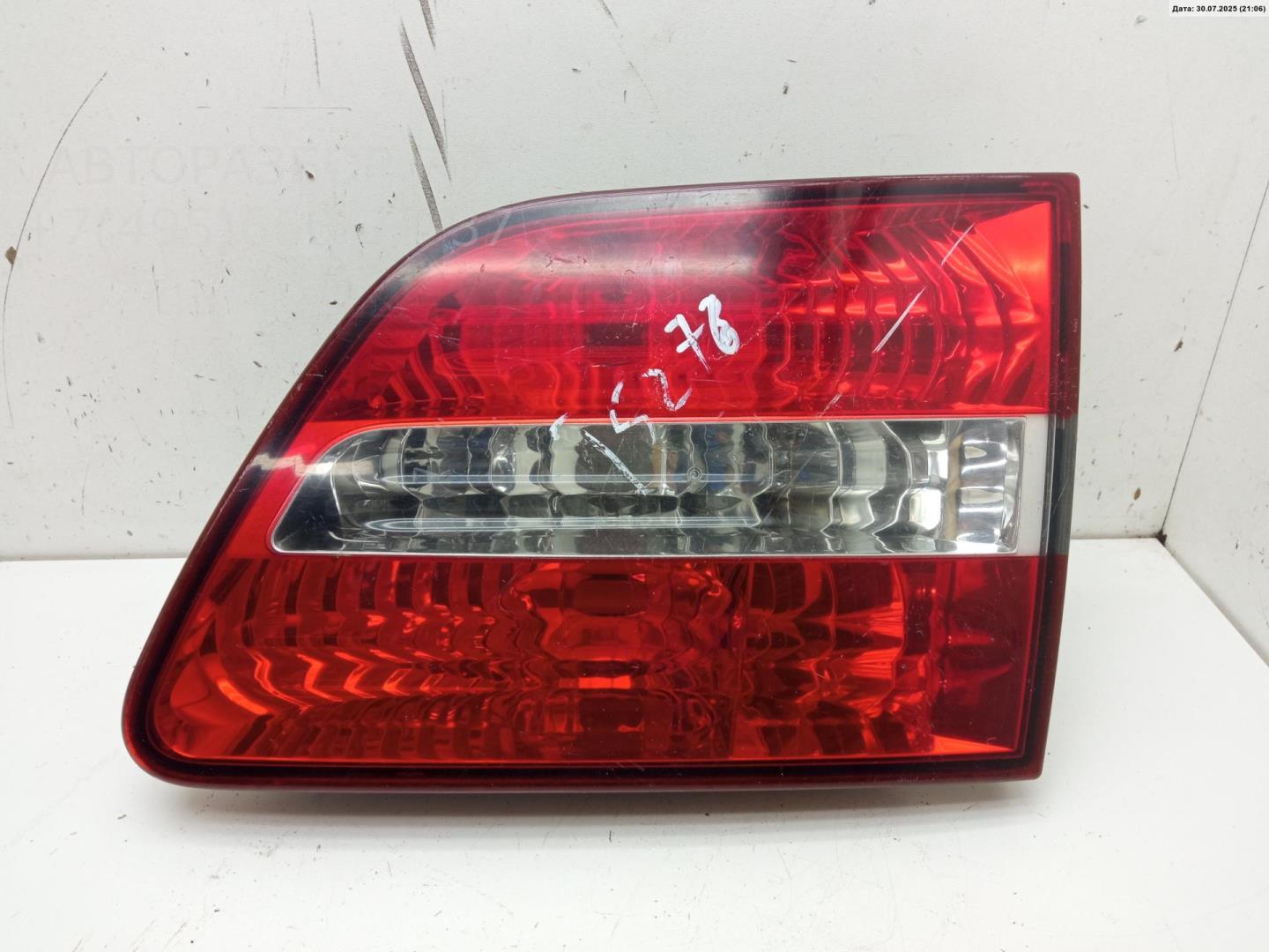 Фонарь задний внутренний правый