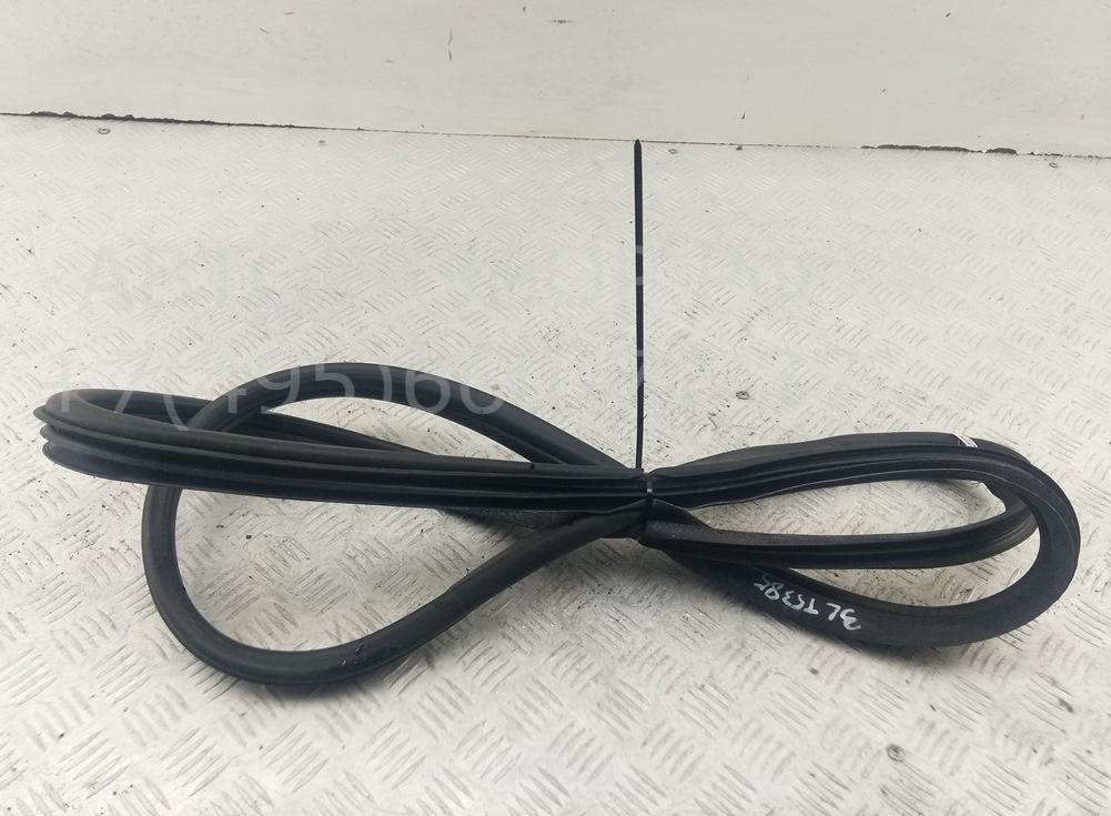 Уплотнитель двери