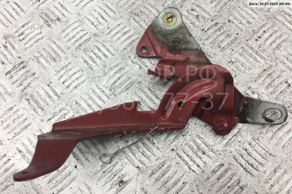 Петля капота левая