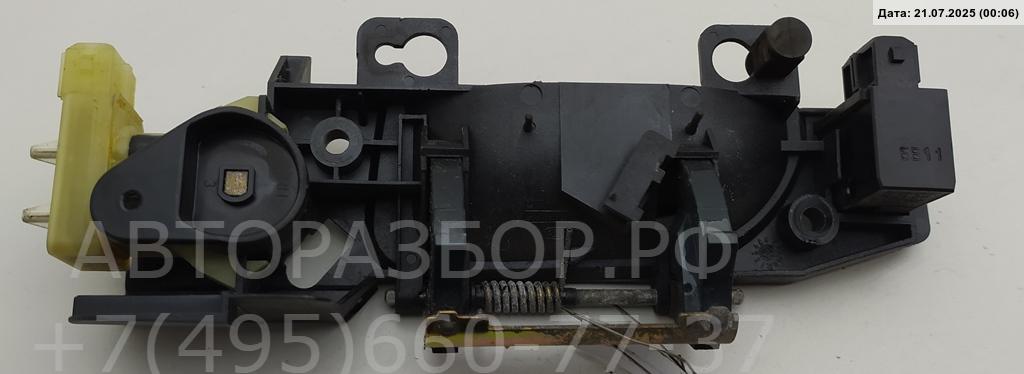 Ручка двери передней наружная правая