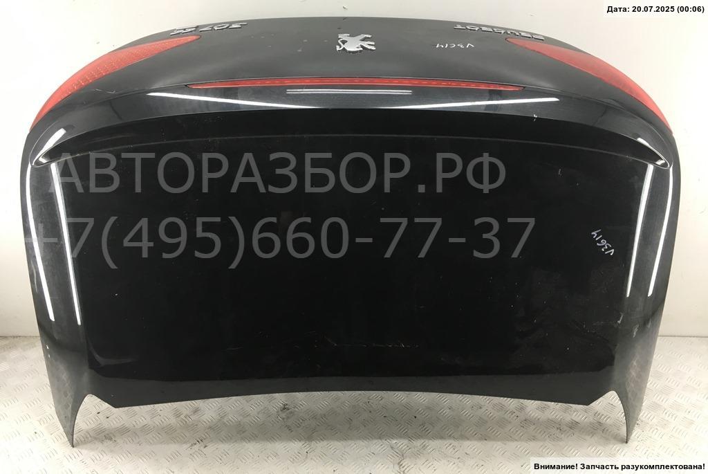 Дверь багажника