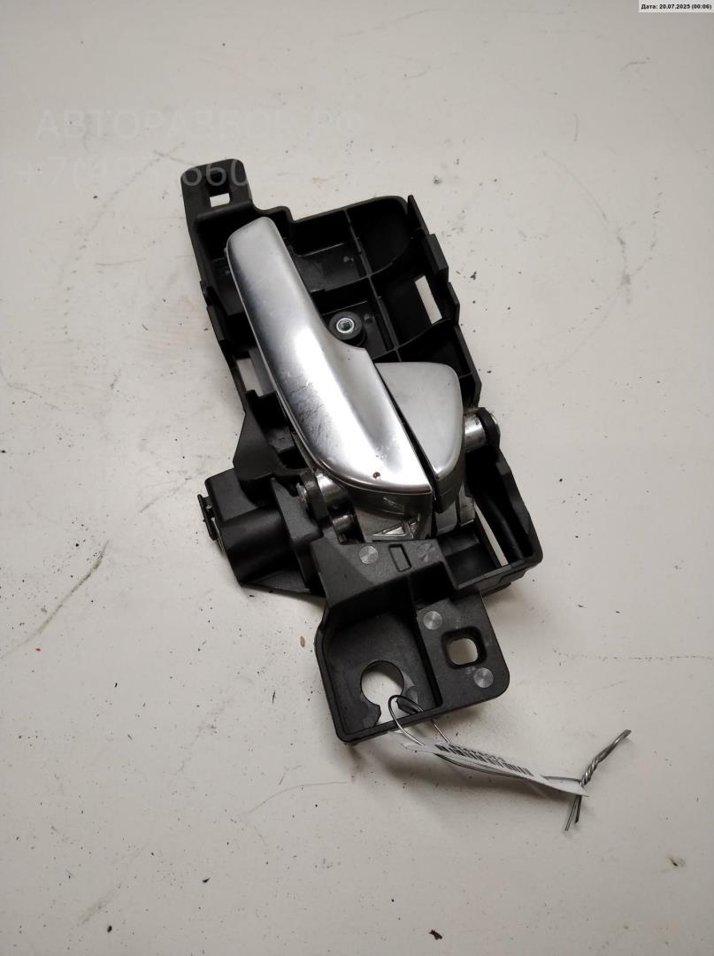 Ручка двери передней внутренняя правая