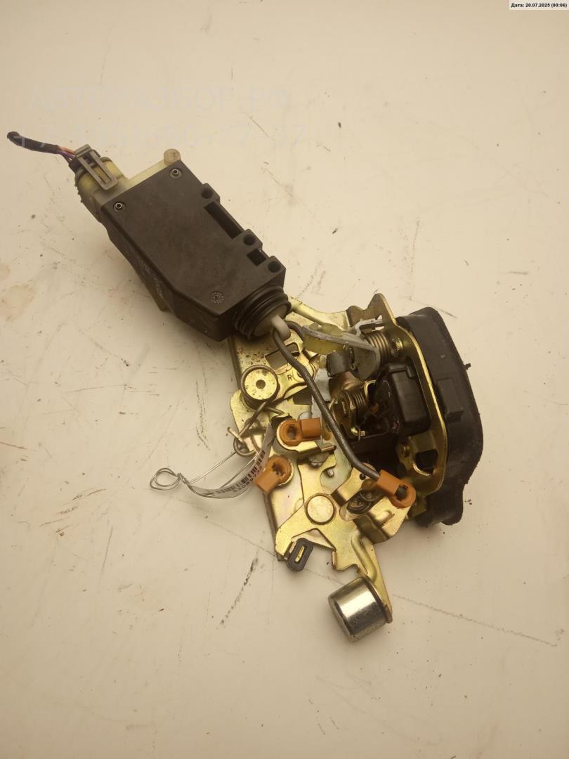 Замок двери задней правой