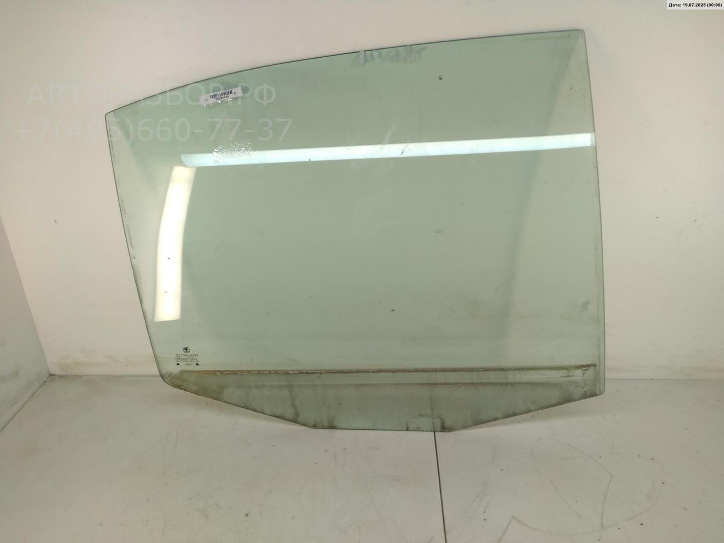 Стекло двери задней правой