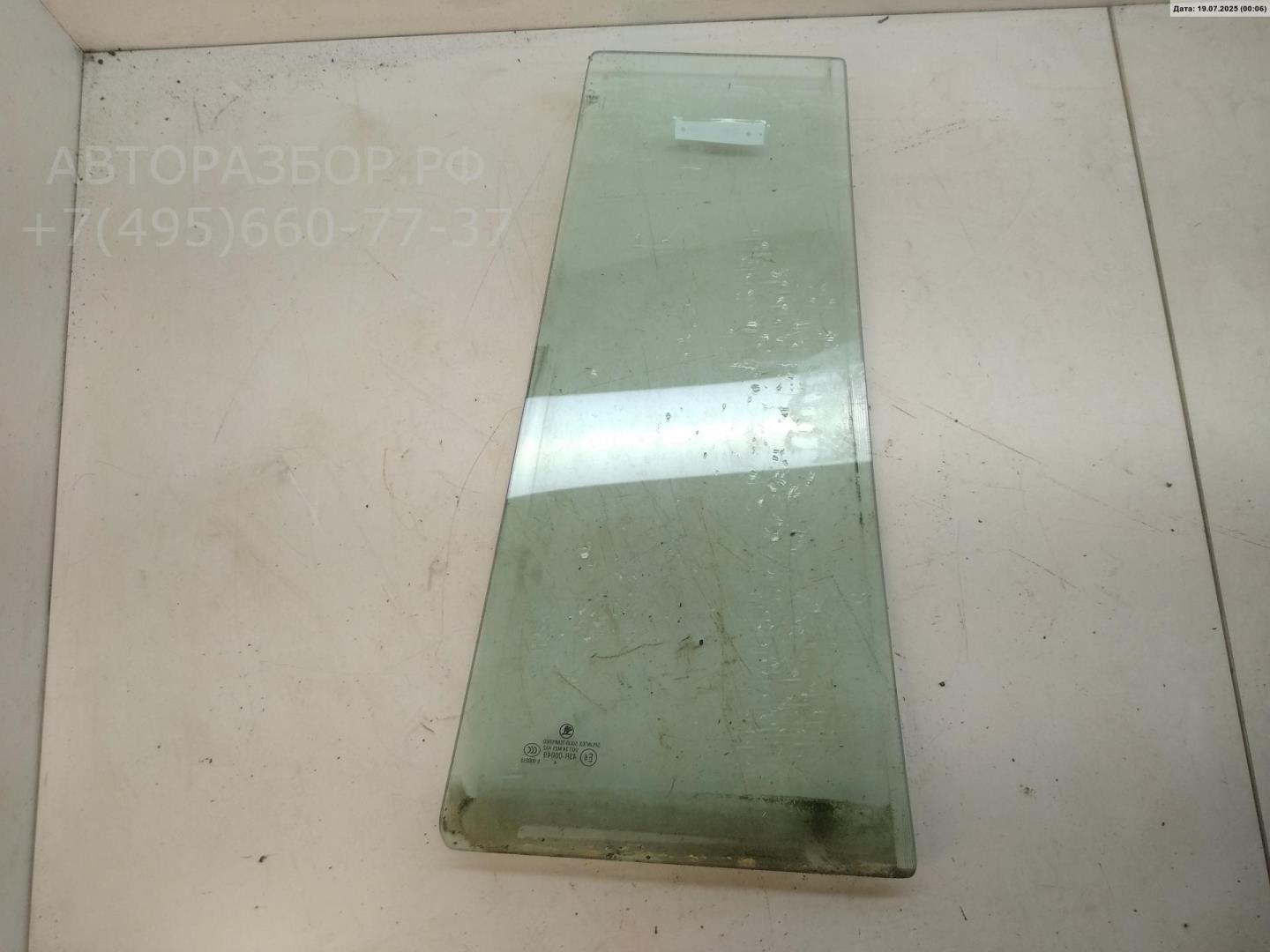 Стекло двери задней левой (форточка)