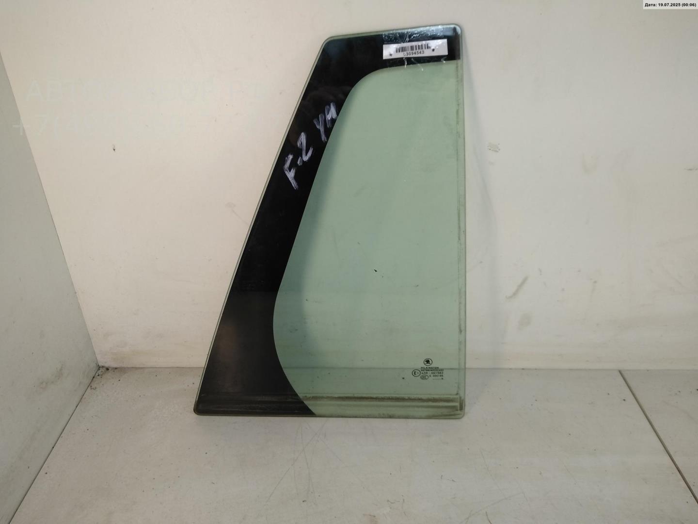 Стекло двери задней правой (форточка)