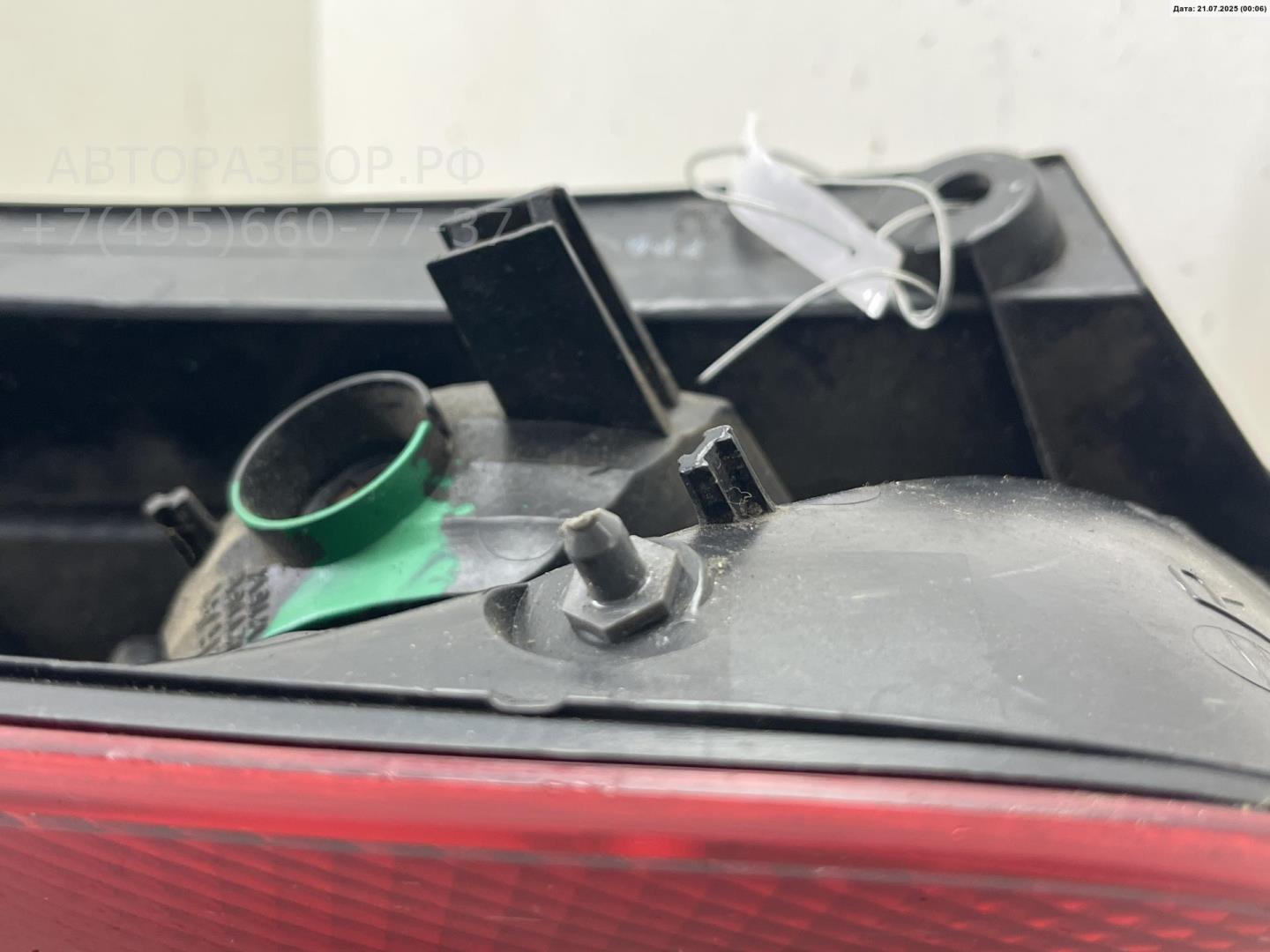 Фонарь задний правый