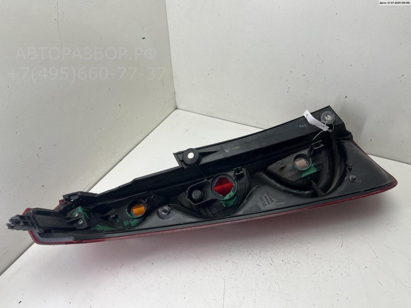 Фонарь задний правый