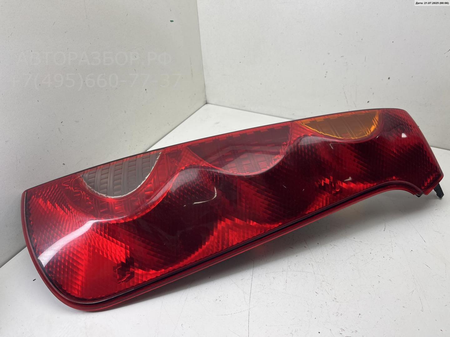 Фонарь задний правый