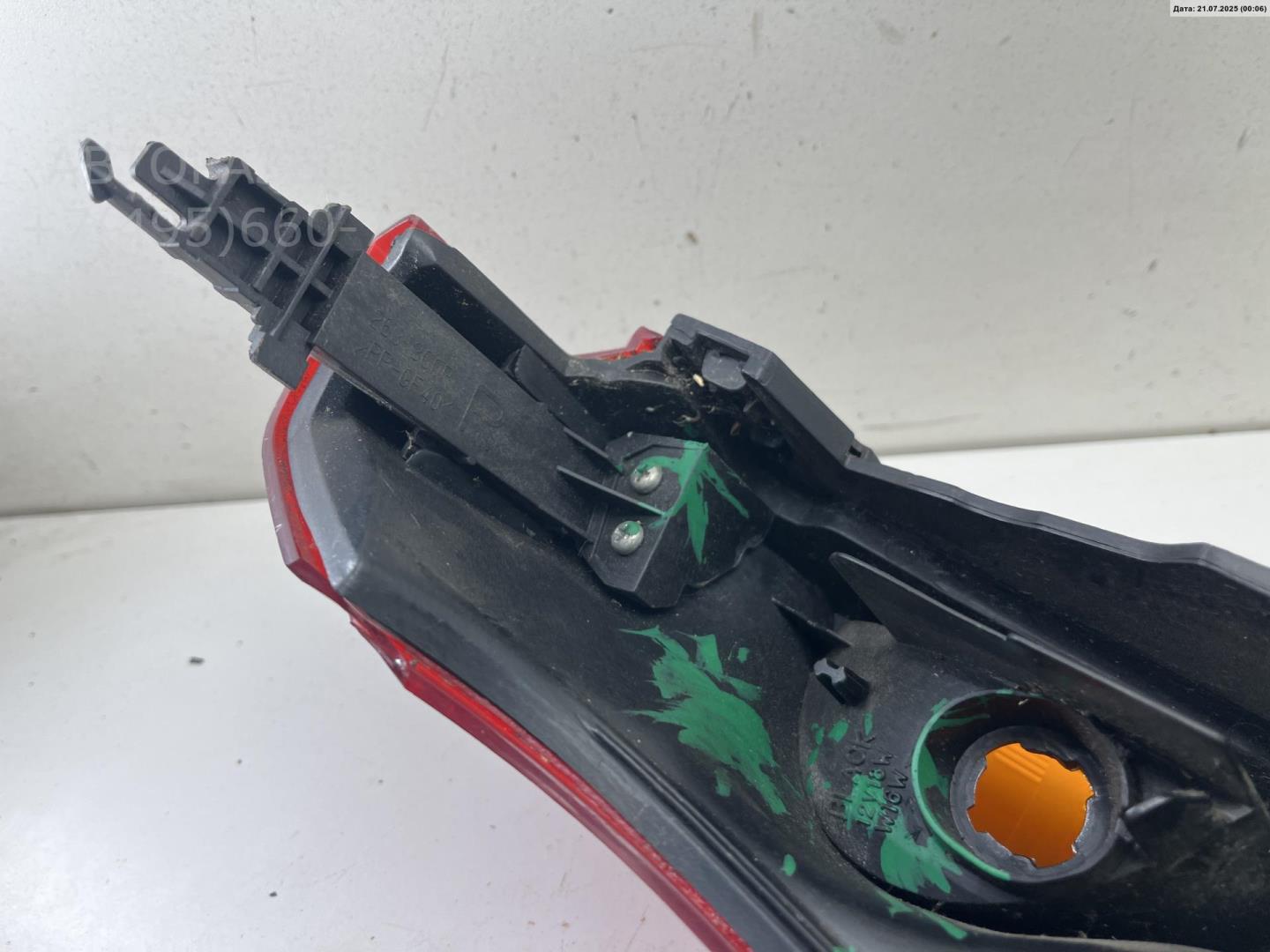 Фонарь задний правый