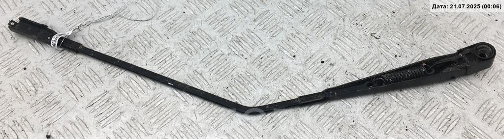 Поводок стеклоочистителя заднего