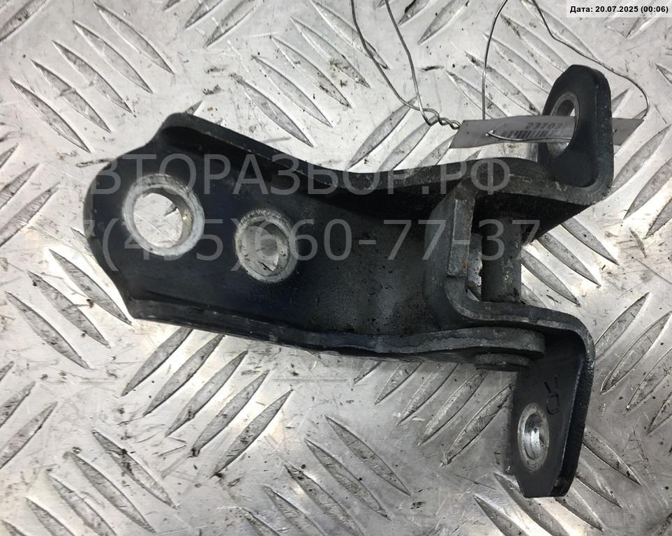 Петля двери