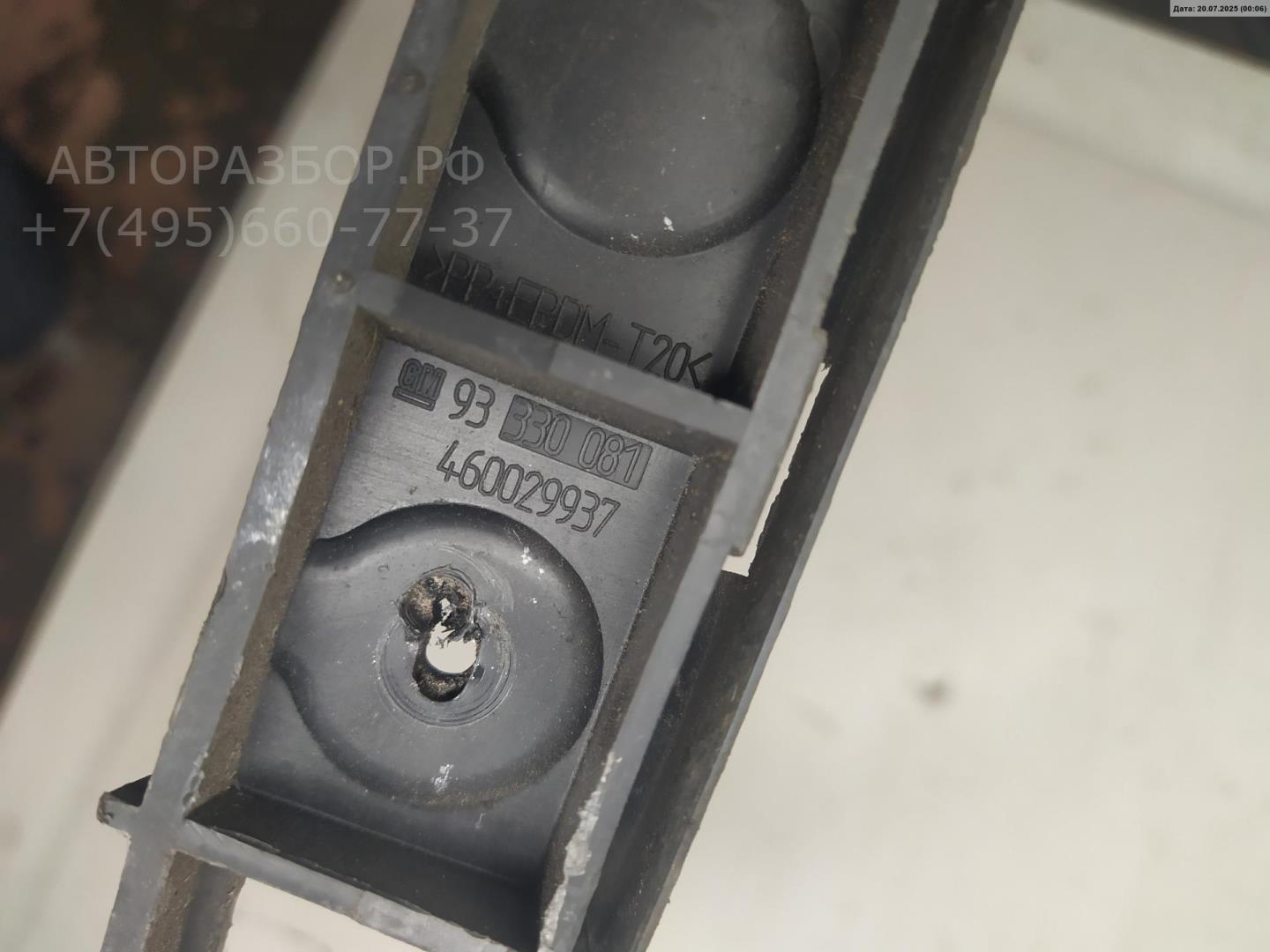 Кронштейн заднего бампера левый