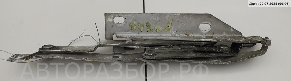 Петля капота правая