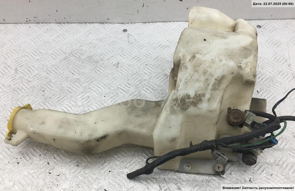 Бачок омывателя лобового стекла