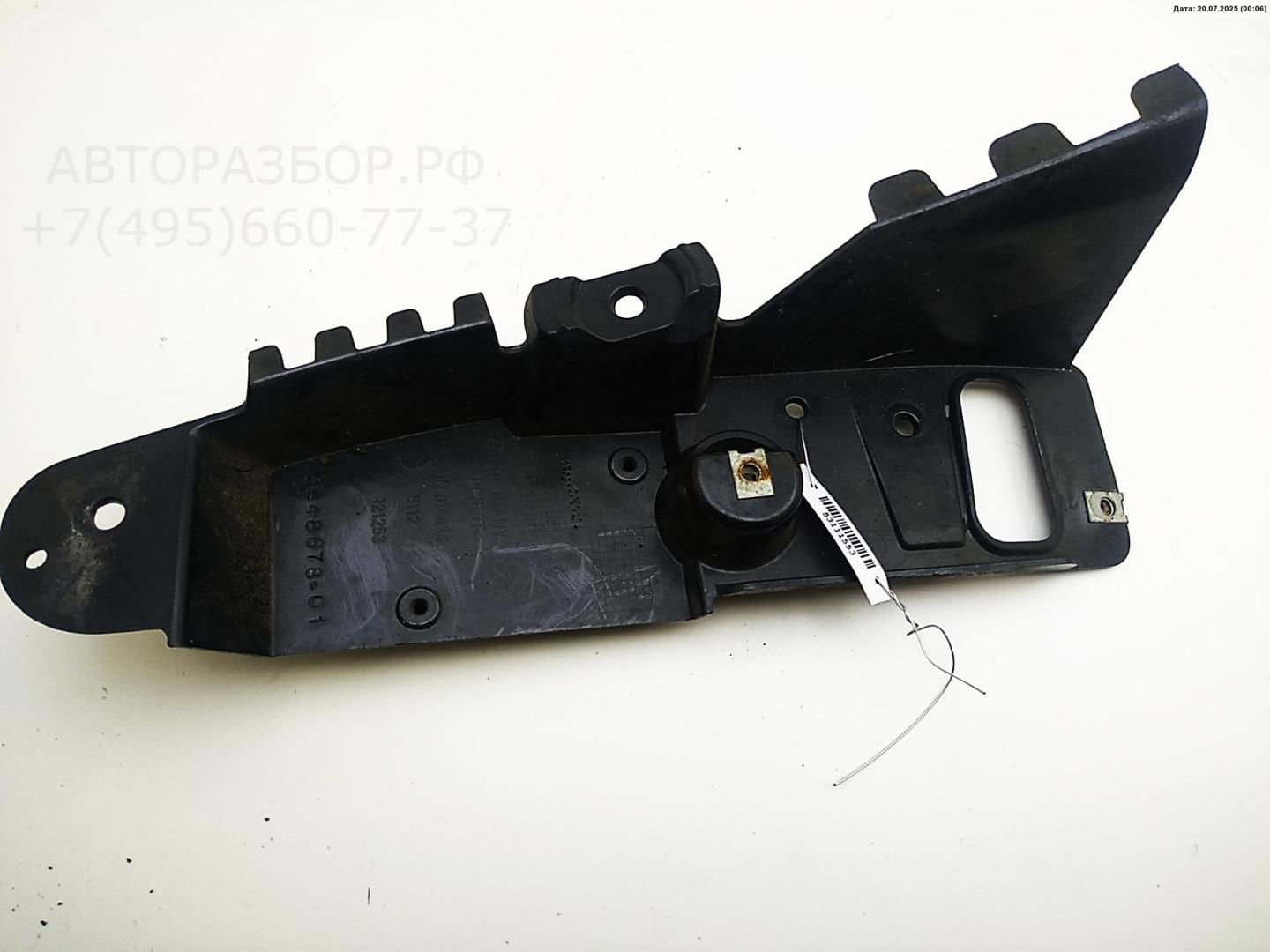 Кронштейн заднего бампера правый